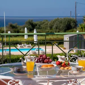 Monambeles Villa Svoronata