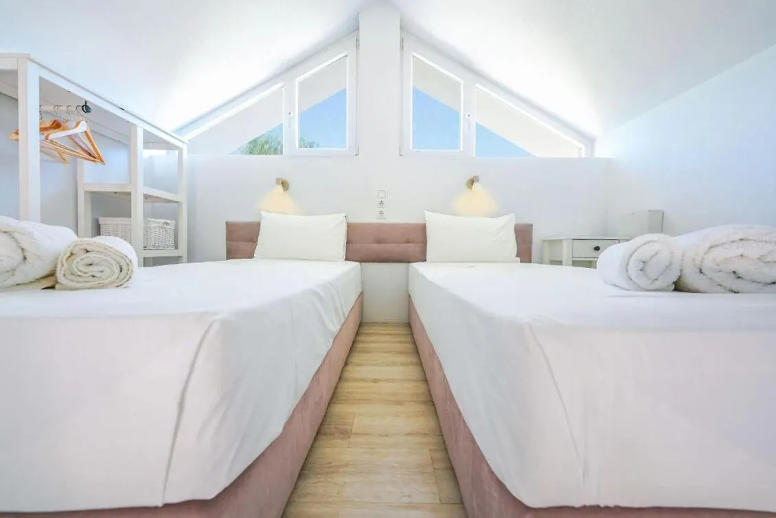סאני ביץ' Kypsalos Bungalows סאני ביץ'